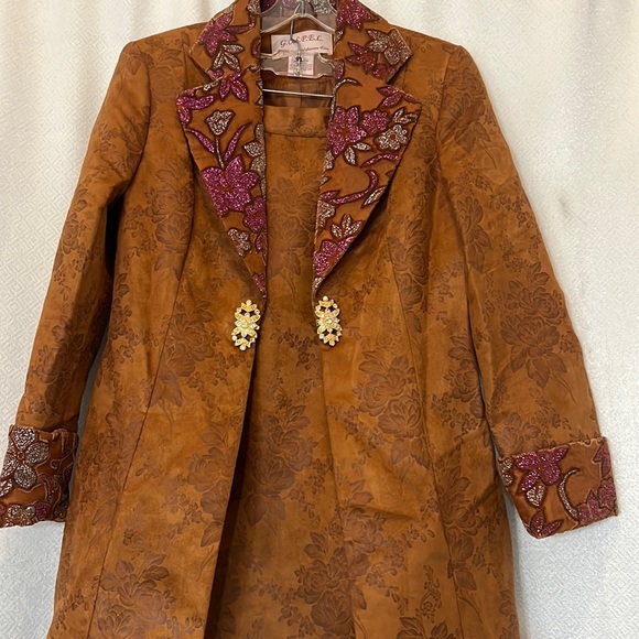 G.O.S.P.E.L/ size 10 - Picture 1 of 1